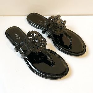 NWOT Circus by Sam Edelman Canyon Medallion Black Patent Leather Sandals